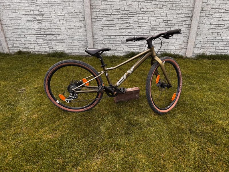 Superior F.L.Y. 24 DB Matte Olive Metallic/Hologram Chrome 