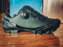 Cyklistické tretry – nové, nepoužité, vel. 45