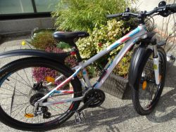 Genesis Melisa 26" Plně vybavené kolo, páčkové řazení, hydraulické brzdy...