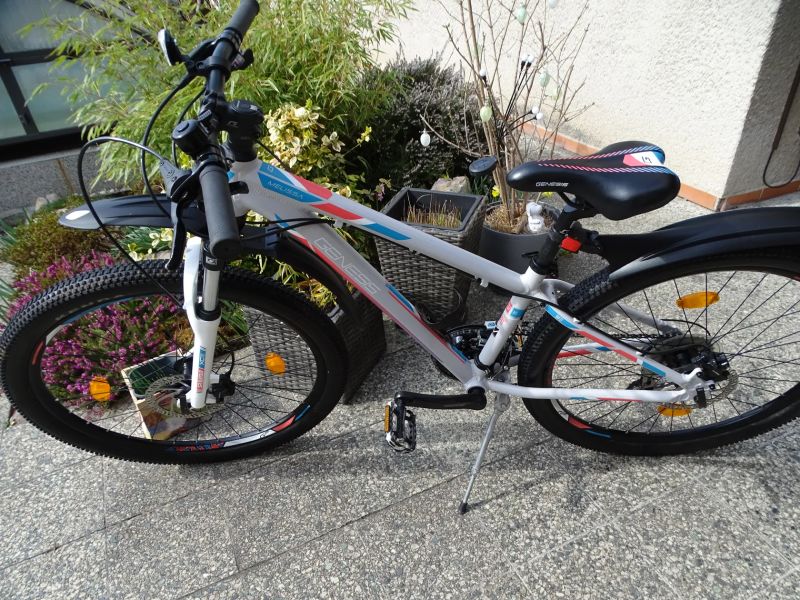 Genesis Melisa 26" Plně vybavené kolo, páčkové řazení, hydraulické brzdy...