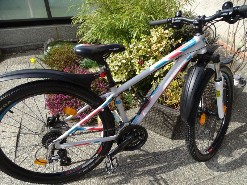 Genesis Melisa 26" Plně vybavené kolo, páčkové řazení, hydraulické brzdy...