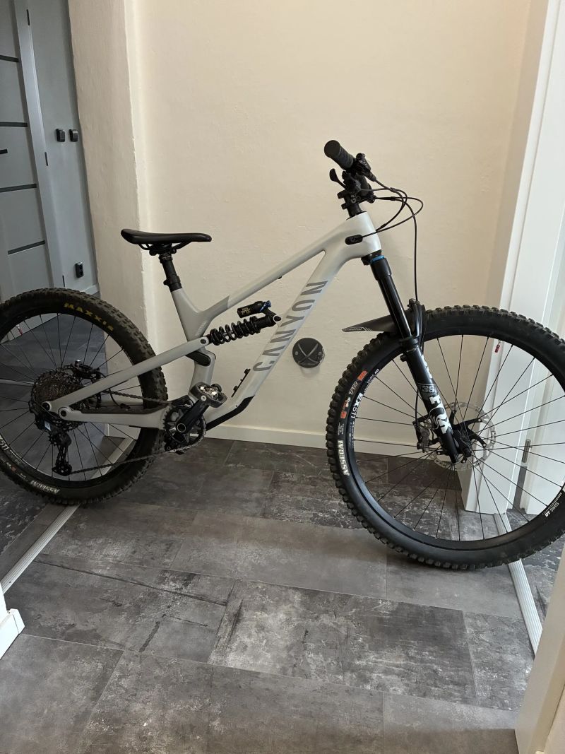 Canyon Spectral CF 8 mullet