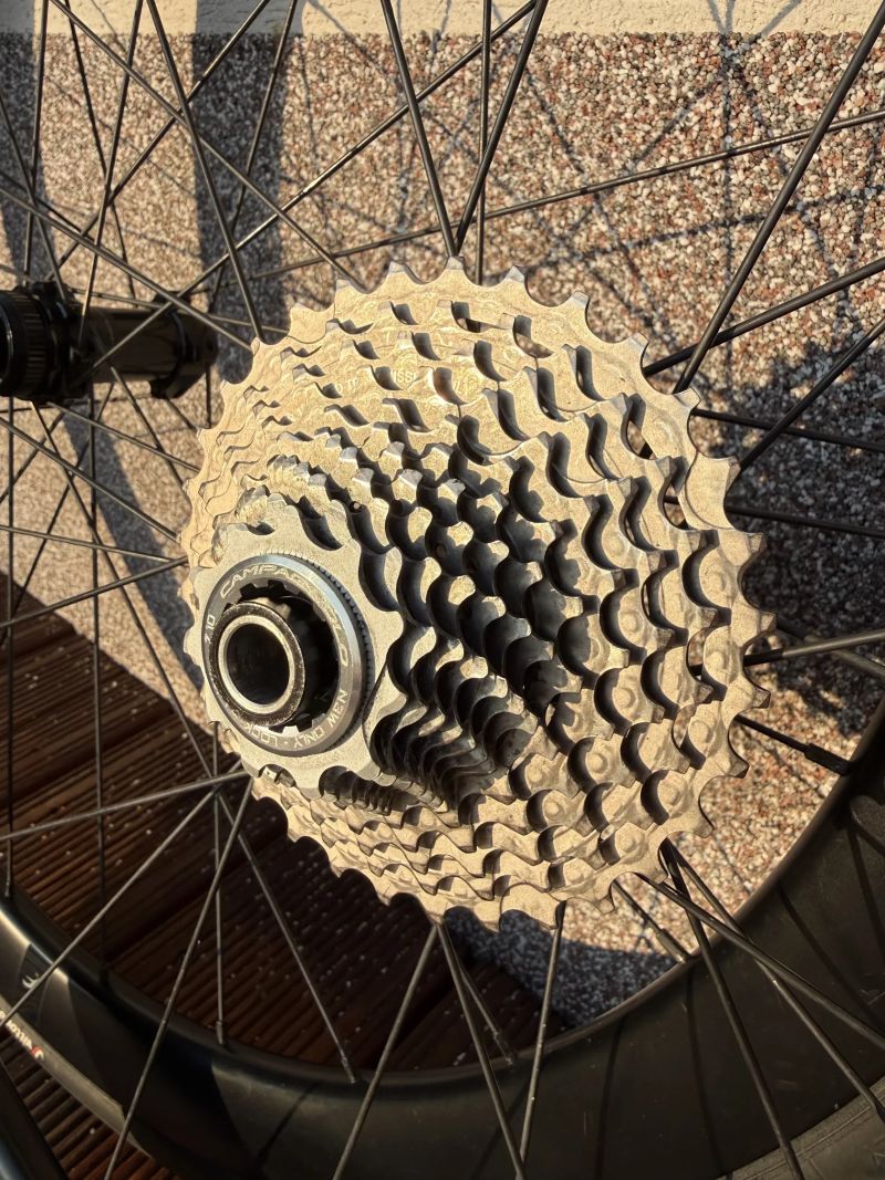 karbonová kola Fulcrum Airbeat 400 | kazeta Campagnolo 12v | ořech N3W | Vittoria Corsa N.EXT 28c