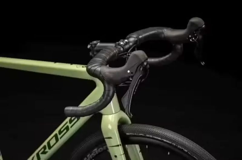 Kross Esker 8.0 půl roku starý, důvod prodeje ze zdravotních důvodů