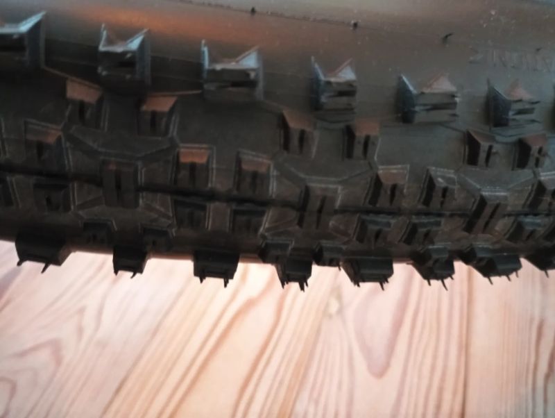 Schwalbe Racing Ralph 29x2.1 Tubless Easy Twinskin Kevlar patka