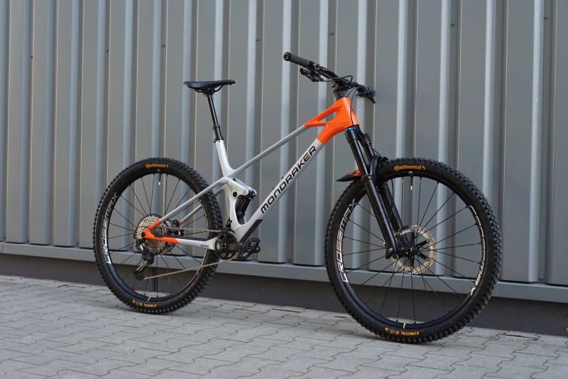 Mondraker Raze Carbon R