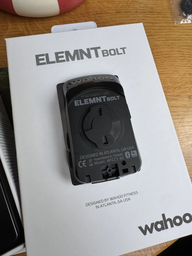 Wahoo ELEMNT BOLT V2 GPS cyklopočítač