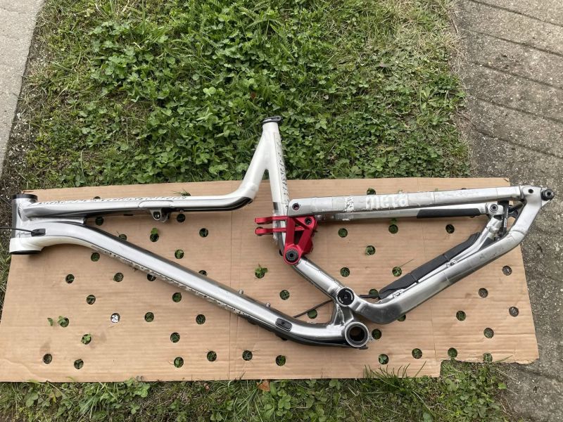 Commencal meta am 29 2020 rám