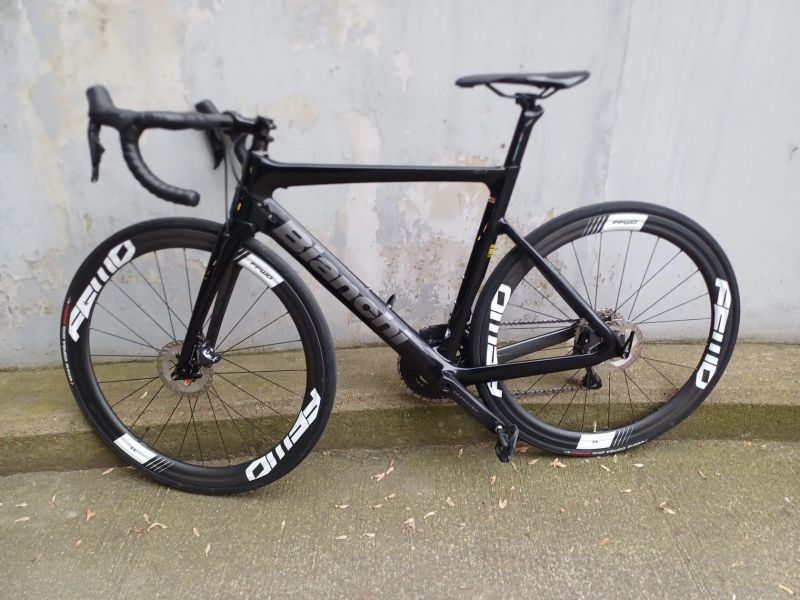 Bianchi Aria | Ultegra Di2 2x12 | FFWD karbon kola | vel. 55