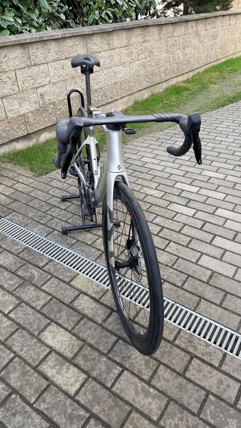 Scott Foil RC 30, Syncros, AXS