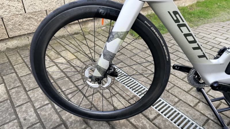 Scott Foil RC 30, Syncros, AXS