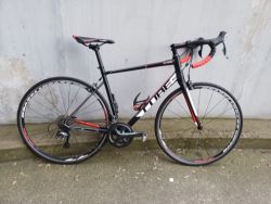 Cube ATTAIN RACE Tiagra velikost 56cm 