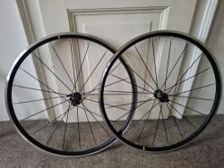 Mavic Aksium Elite Evo UST NOVE!