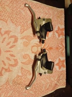 Brzdove a radici paky Shimano Alivio (3x8)