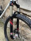 Marin Eldridge Grade Columbus, vidlice Rock Shox Reba 100mm, brzdy a přehazovačka Shimano XT