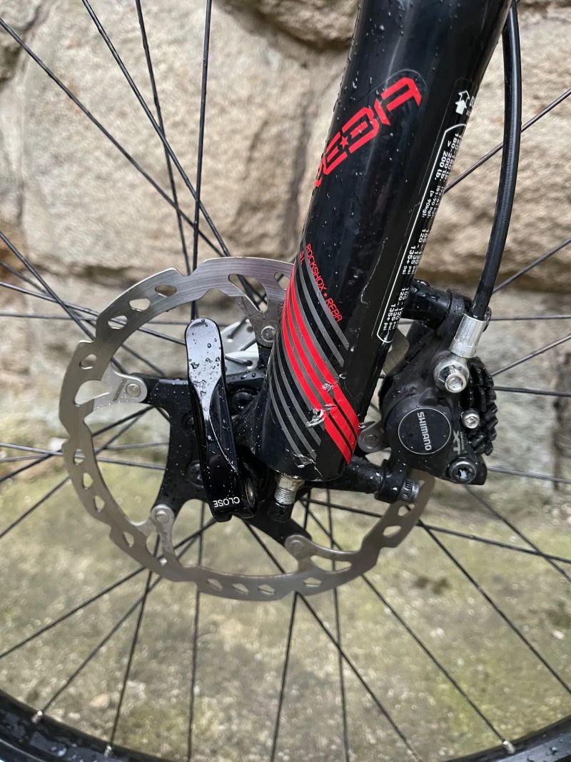 Marin Eldridge Grade Columbus, vidlice Rock Shox Reba 100mm, brzdy a přehazovačka Shimano XT