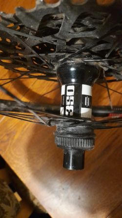 Zadní kolo 29" DT Swiss náboj 350 xd, ráfek MX421, sapim cx ray