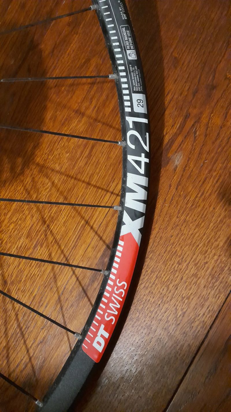 Zadní kolo 29" DT Swiss náboj 350 xd, ráfek MX421, sapim cx ray