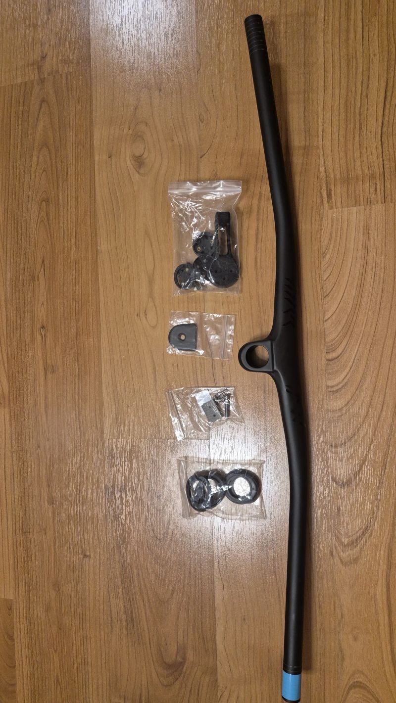 Kombo karbonová řídítka Ryet