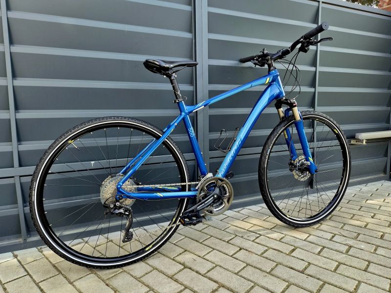 (62)Crossové/Trekingové kolo Merida