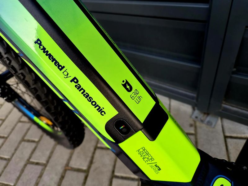 (66) Elektrokolo Crussis E-Atland 9.6 Zánovní