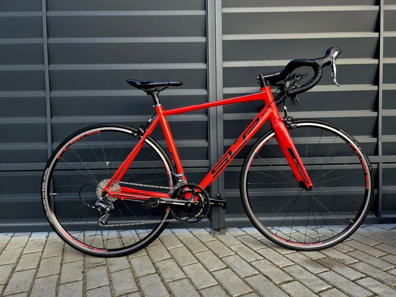 (67) Silniční kolo Superior 9,6kg