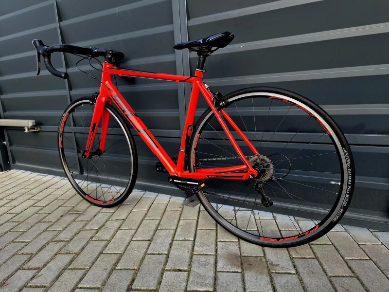 (67) Silniční kolo Superior 9,6kg