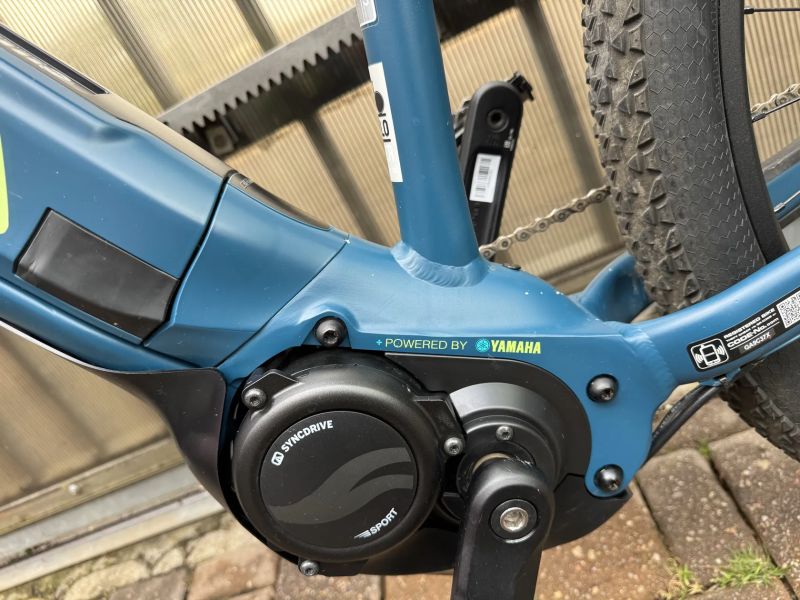 Giant VALL LIV, motor Yamaha