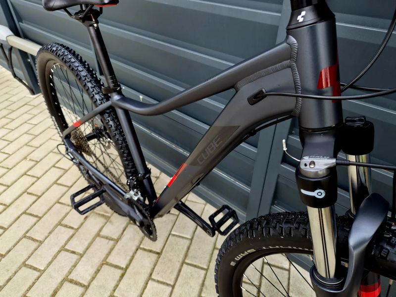 (68)Horské hliníkové kolo Cube 29"