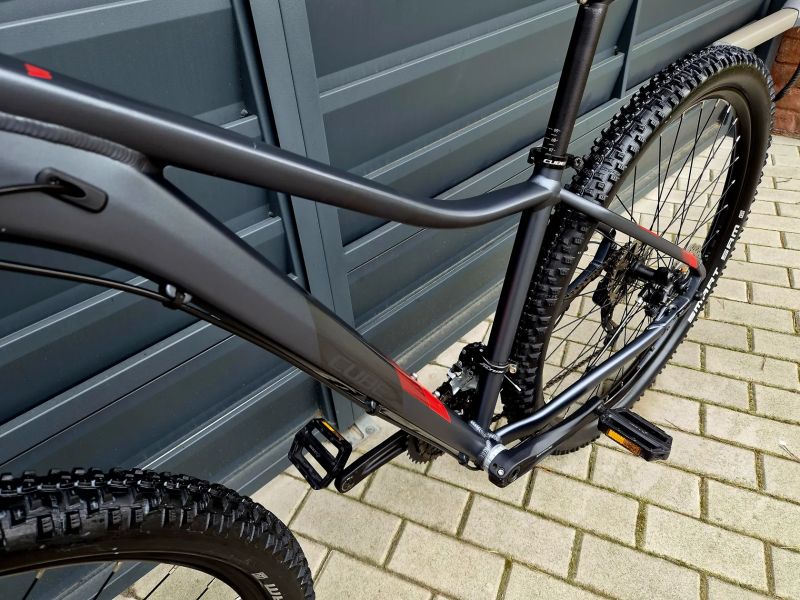 (68)Horské hliníkové kolo Cube 29"