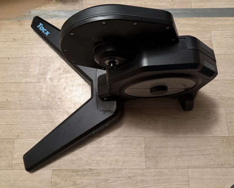 Cyklistický trenažér Tacx Flux 2 Smart