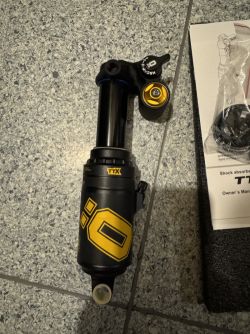 Öhlins TTX2 Air 205x65 Trunion
