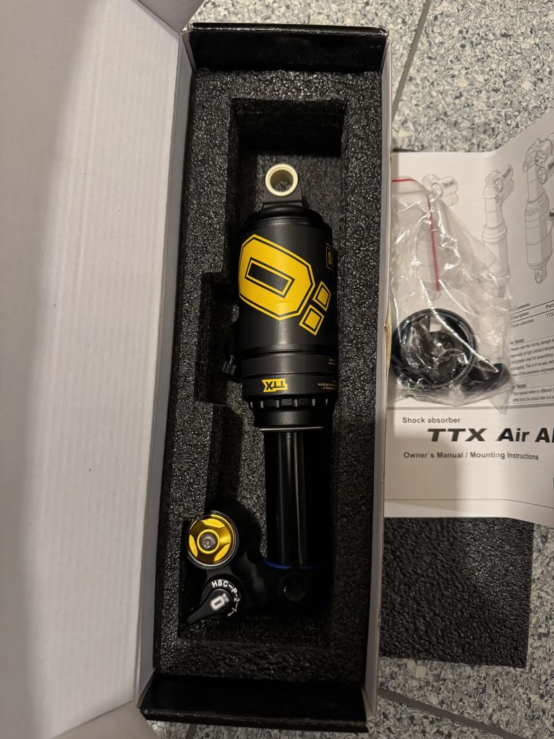 Öhlins TTX2 Air 205x65 Trunion