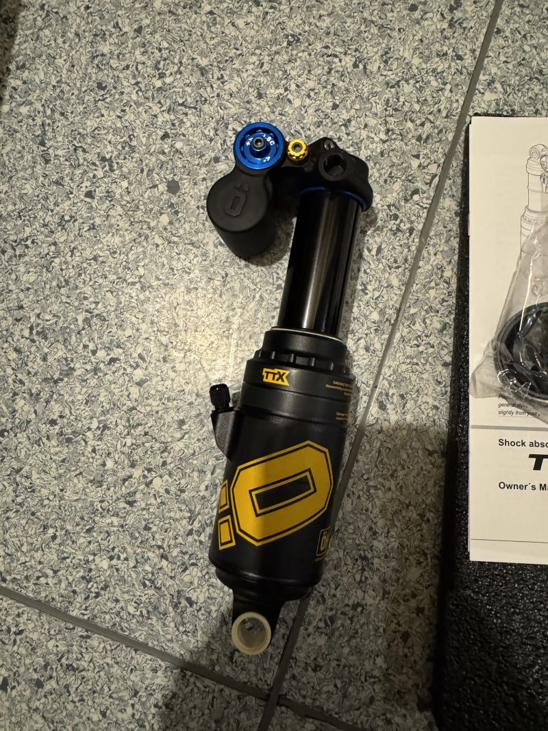 Öhlins TTX2 Air 205x65 Trunion