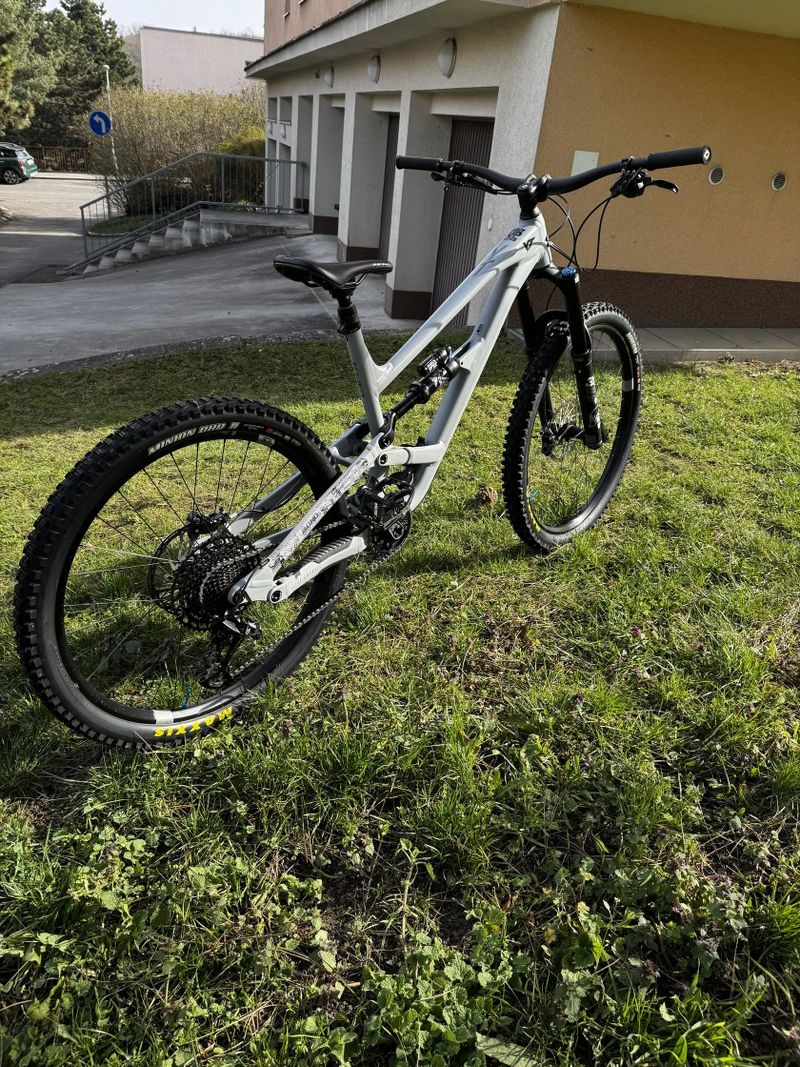 YT Industries Cora core 2 mx 2023 sleva do.23.3 48000