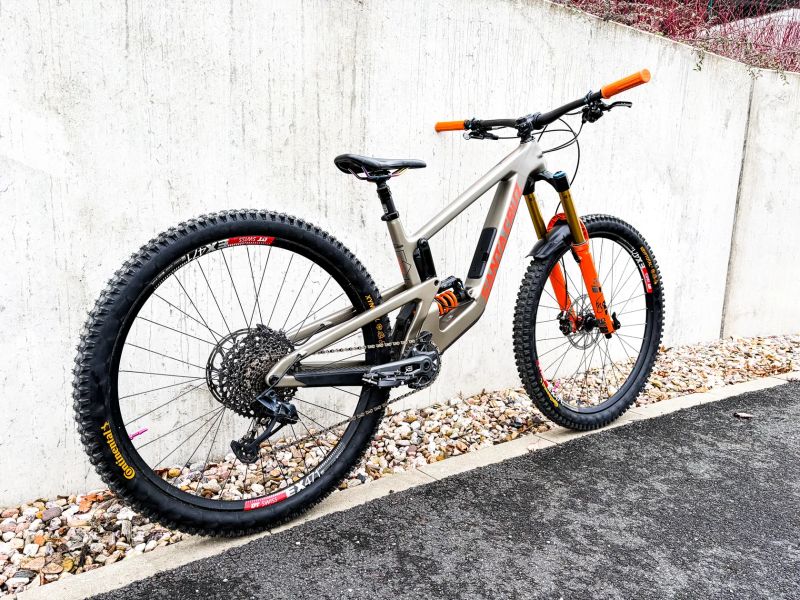 Santa Cruz Megatower v2