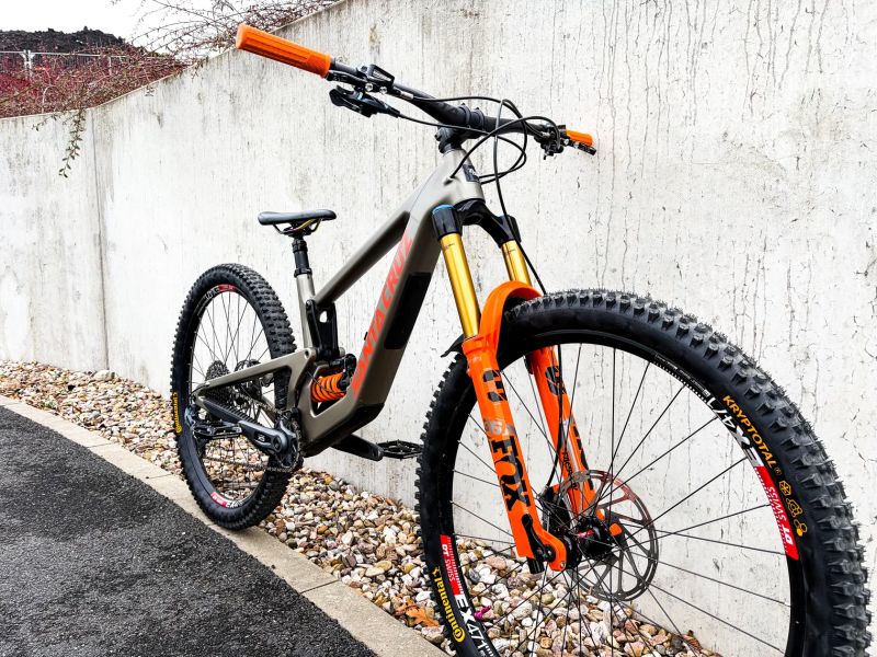 Santa Cruz Megatower v2