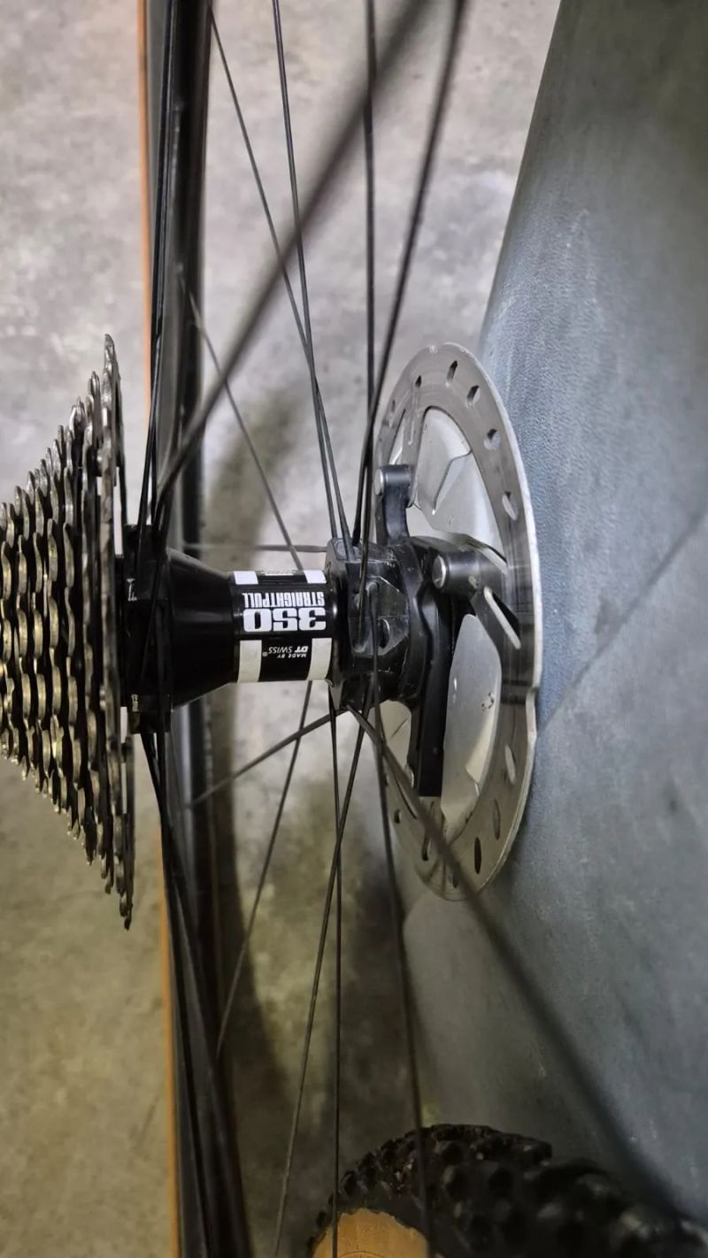 Zapletená karbonová kola 