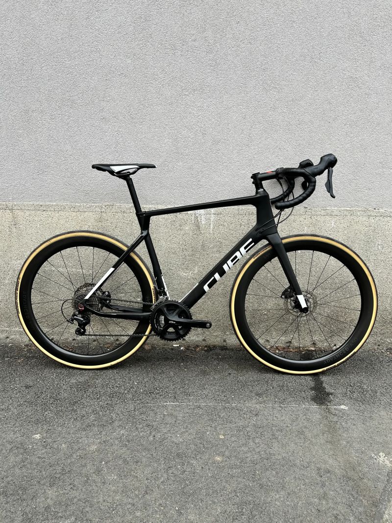 Cube Agree C:62 Race L Newmen a.50 karbon kola