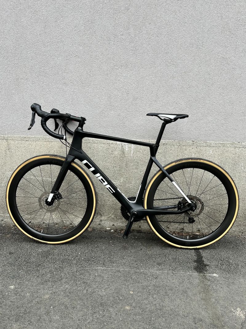 Cube Agree C:62 Race L Newmen a.50 karbon kola