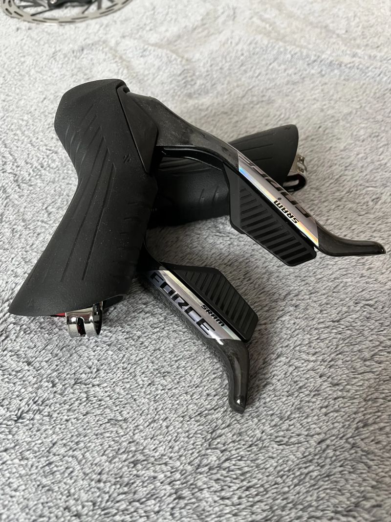 Nová kompletní sada SRAM FORCE E1