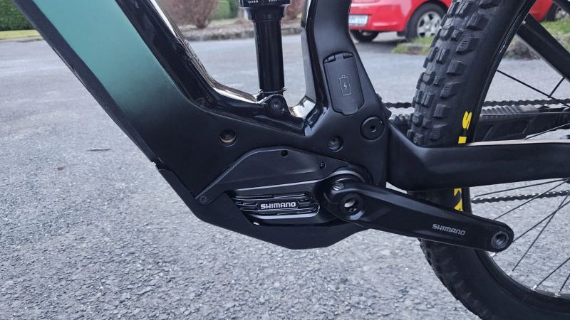 Elektrokolo Stevens karbon