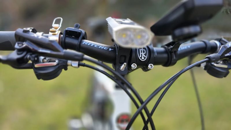 Motobecane Fantom PRO DS, Výbava Šhimano XTR, jako nové