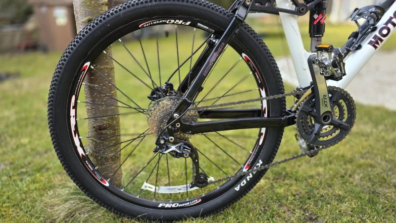 Motobecane Fantom PRO DS, Výbava Šhimano XTR, jako nové