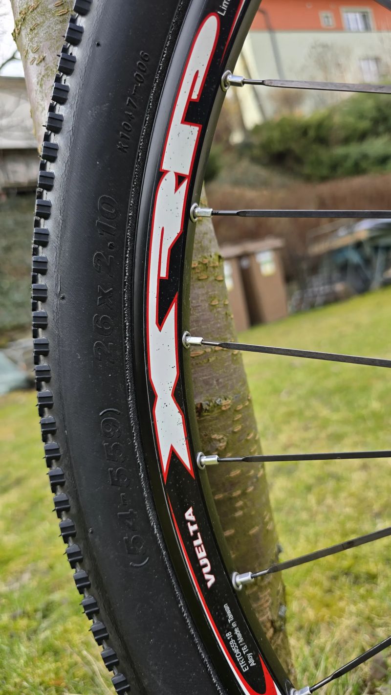 Motobecane Fantom PRO DS, Výbava Šhimano XTR, jako nové