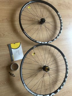 Zapletená kola MTB PROTOTYPE Carbon Zero 29" White