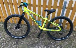 Force Forkys 24" (stavba, váha 9,7 kg)