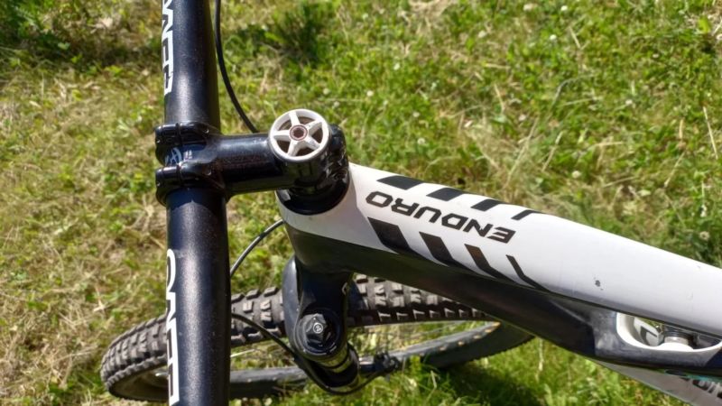 Prodám Specialized S-Works Enduro 2014 velikost rámu Medium 