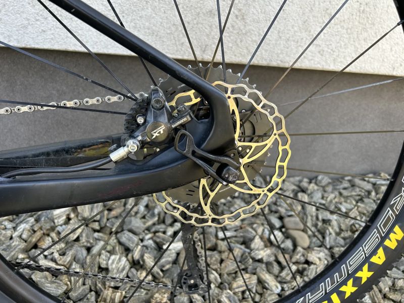 Závodní dětské karbonové kolo 