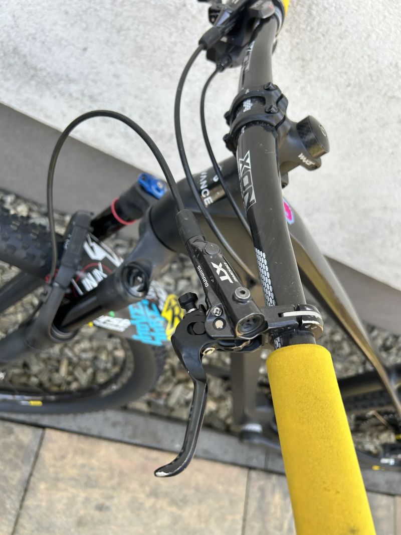 Závodní dětské karbonové kolo 